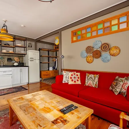 Modern Two-bedroom Flat With Stunning Bosphorus View *